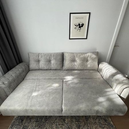 Vanquish Central Apartment Varna Esterno foto